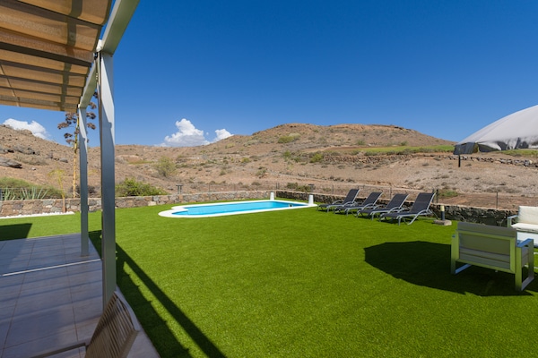 Foto van Chalet in Salobre met verwarmd zwembad - Vakantiehuis in San Bartolomé de Tirajana - terrace