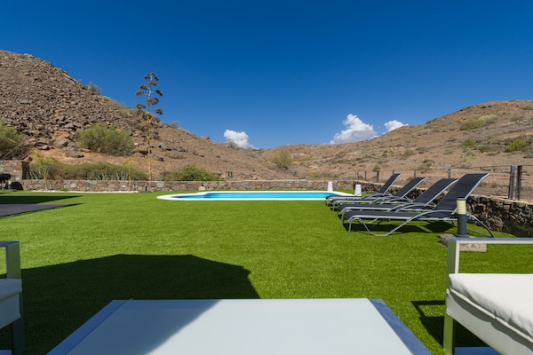 Foto van Chalet in Salobre met verwarmd zwembad - Vakantiehuis in San Bartolomé de Tirajana - terrace