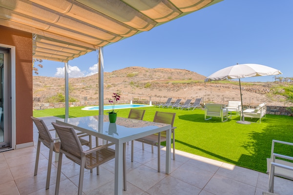 Foto van Chalet in Salobre met verwarmd zwembad - Vakantiehuis in San Bartolomé de Tirajana - terrace