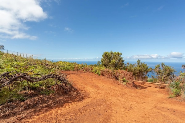 Foto van Vakantiehuis op Tenerife met Tuin - Vakantiehuis in La Cabezada, Santa Úrsula - AreaSummer1KM