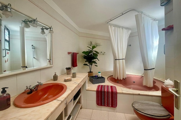 Foto van Attic appartement in Adeje bij Playa Fañabé - Vakantiehuis in Playa de Fañabé, Adeje - BathRoom