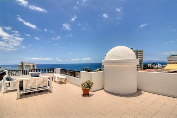 Foto van Attic appartement in Adeje bij Playa Fañabé - Vakantiehuis in Playa de Fañabé, Adeje - TerraceBalcony