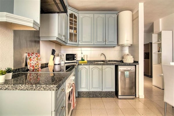 Foto van Attic appartement in Adeje bij Playa Fañabé - Vakantiehuis in Playa de Fañabé, Adeje - Kitchen
