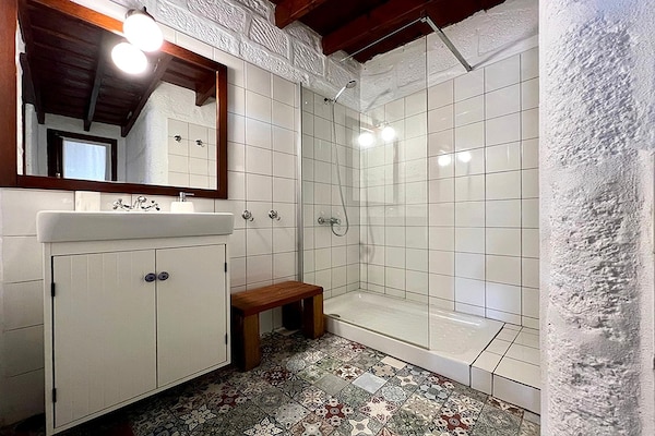 Foto van Sitio de la Casa met privézwembad - Vakantiehuis in Arico - BathRoom