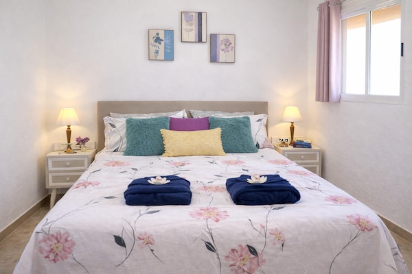 Foto van Verblijf aan de kust met zwembad in Vera - Vakantiehuis in Arico - BedRoom