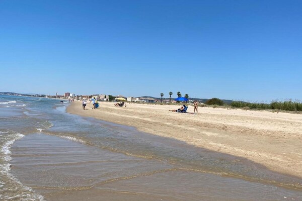 Foto van Huisje in Spanje met privéstrand - Vakantiehuis in La Torre del Sol, Tarragona - AreaSummer20KM