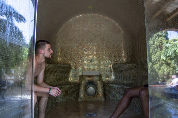 Foto van Huisje in Spanje met privéstrand - Vakantiehuis in La Torre del Sol, Tarragona - Wellness