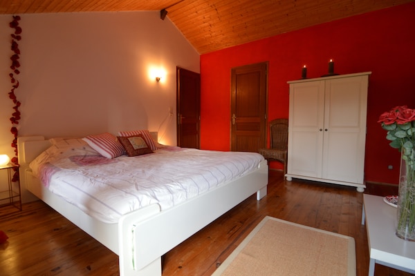 Foto van Landelijk familieparadijs voor 8 met zwembad - Vakantiehuis in Frontenay sur Dive - BedRoom