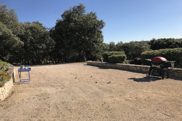 Foto van Charmante villa (volstrekte privacy) met zwembad en fenominaal uitzicht op loopafstand gezellig dorp - LivingRoom