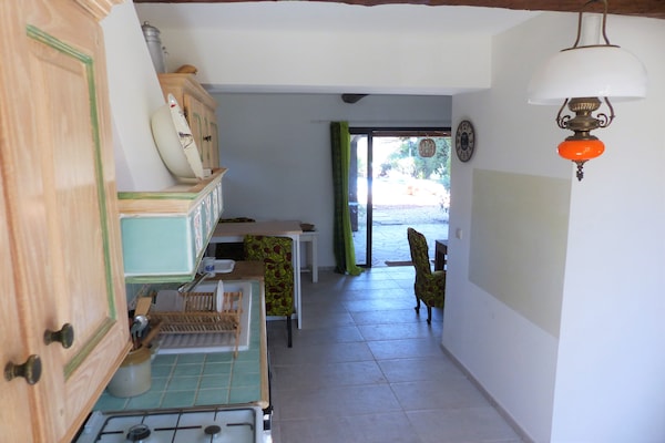 Foto van Privézwembad in de Provence - Vakantiehuis in La Motte - Kitchen
