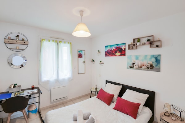 Foto van Zen-kamer in een gedeeld huis(eigenaar aanwezig) - Vakantiehuis in Saint-Médard de Guizières - BedRoom