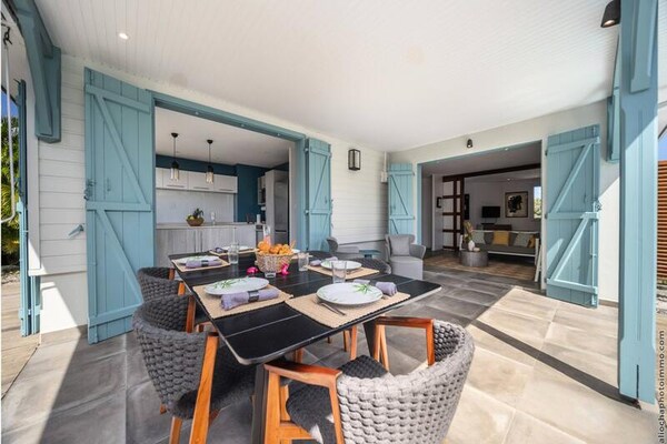 Foto van Villa in Gros Raisin vlakbij prachtig strand - Vakantiehuis in  - Untagged