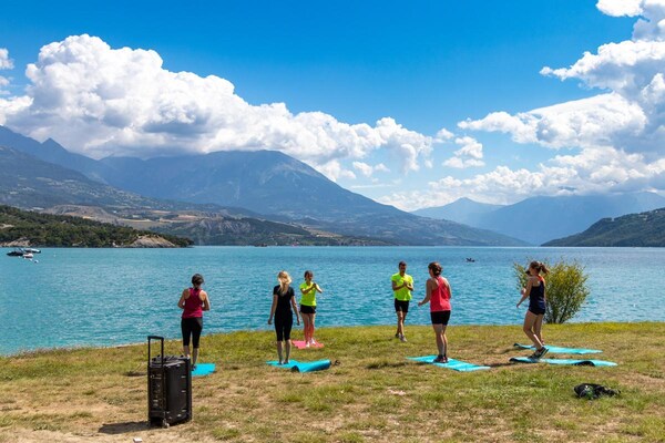 Foto van Verblijf aan het meer van Chorges met open haard - Vakantiehuis in Chorges - ParkFacilities
