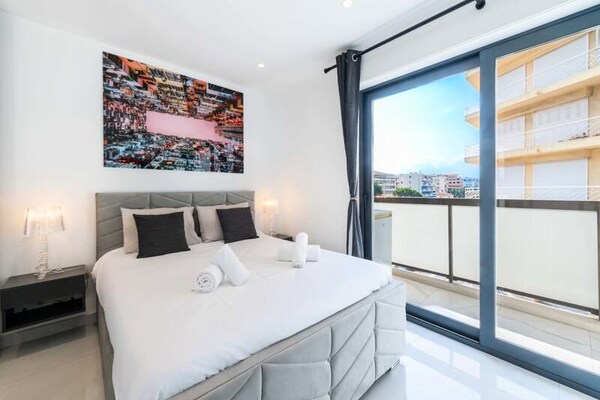 Foto van 2P Traversant, Centrum Cannes, Rue d'Antibes - Vakantiehuis in Cannes - Untagged