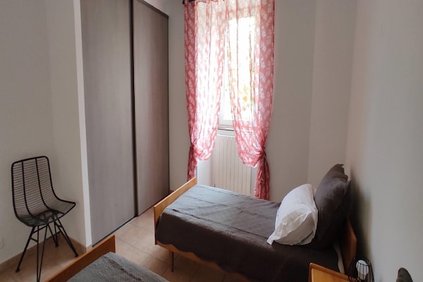 Foto van Gerenoveerde boerderij-ontsnapping - Vakantiehuis in Sanilhac - BedRoom