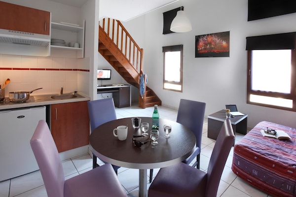 Foto van Modern appartement nabij Carcassonne - Vakantiehuis in Carcassonne - DiningRoom
