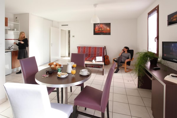 Foto van Modern appartement nabij Carcassonne - Vakantiehuis in Carcassonne - DiningRoom