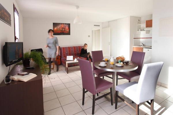 Foto van Modern appartement nabij Carcassonne - Vakantiehuis in Carcassonne - DiningRoom