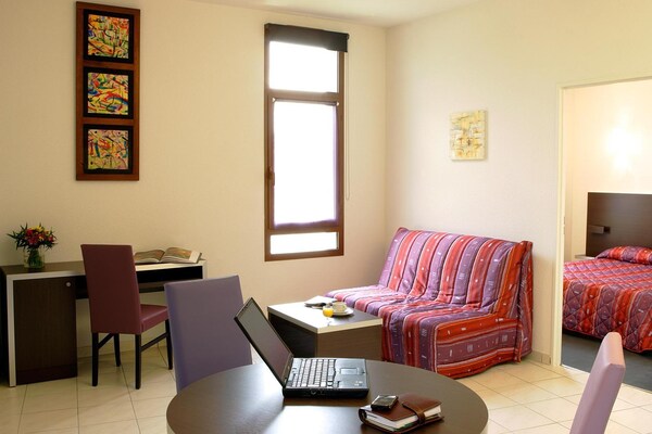 Foto van Modern appartement nabij Carcassonne - Vakantiehuis in Carcassonne - LivingRoom