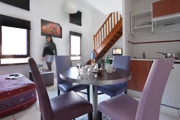 Foto van Modern appartement nabij Carcassonne - Vakantiehuis in Carcassonne - DiningRoom