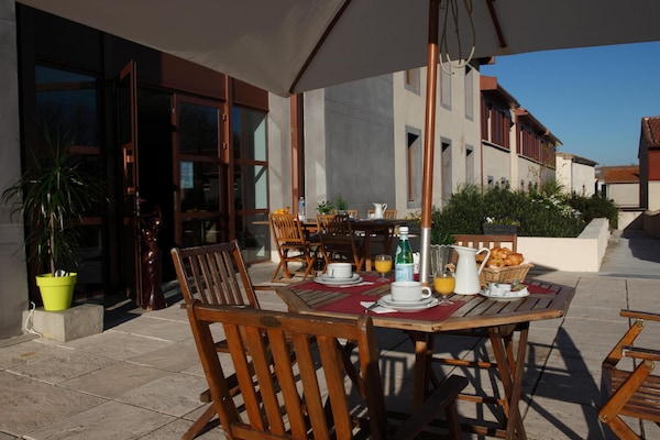 Foto van Modern appartement nabij Carcassonne - Vakantiehuis in Carcassonne - TerraceBalcony