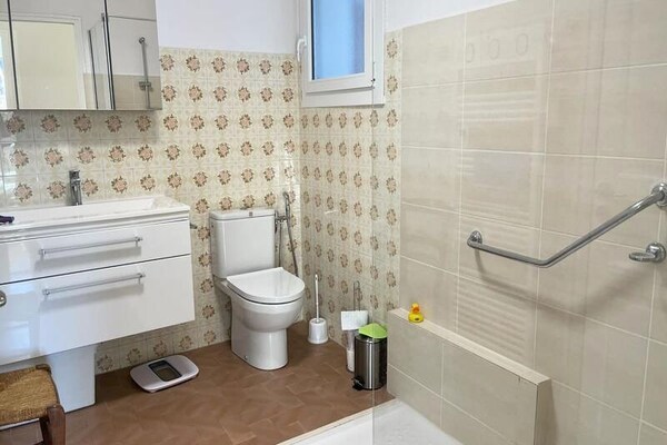 Foto van Villa in Lambesc met Tuin & Terras - Vakantiehuis in Lambesc - Untagged