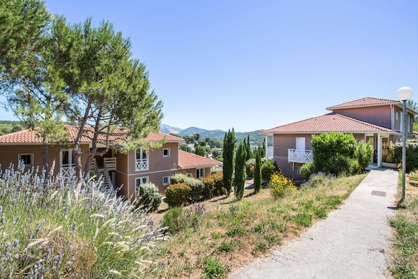 Foto van Tweekamerappartement voor 4 personen - Budget - Vakantiehuis in Carnoux-en-provence - 
