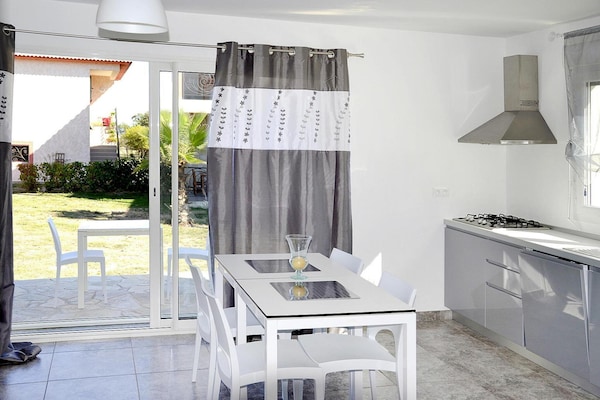 Foto van Res. Marea Resort, Santa-Lucia-di-Moriani - Vakantiehuis in Santa-Lucia-di-Moriani - DiningRoom