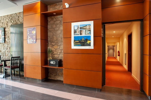 Foto van 2-kamerappartement in Dinan voor 4 personen - Vakantiehuis in Dinan - HallReception