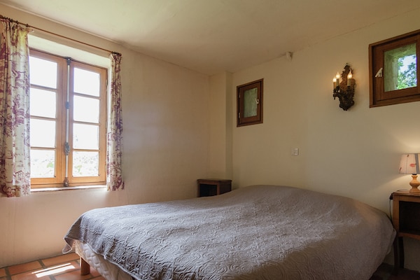 Foto van Landhuis in Dordogne bij Grot van Lascaux - Vakantiehuis in Les Eyzies-De-Tayac-Sireuil - BedRoom