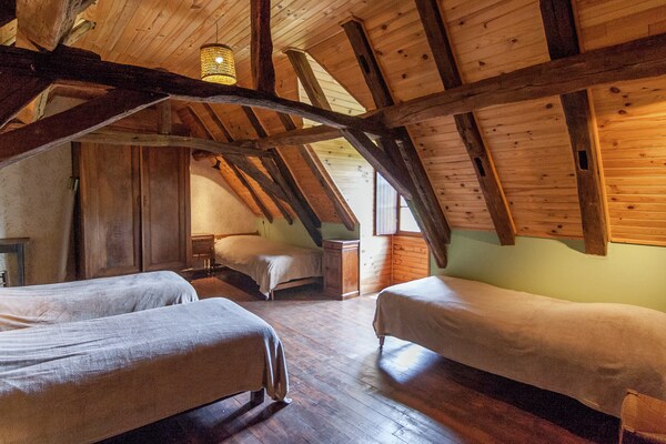 Foto van Landhuis in Dordogne bij Grot van Lascaux - Vakantiehuis in Les Eyzies-De-Tayac-Sireuil - BedRoom