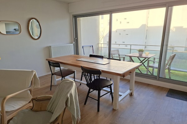 Foto van 100 meter van het zandstrand in Plougonvelin. - Vakantiehuis in Plougonvelin - DiningRoom