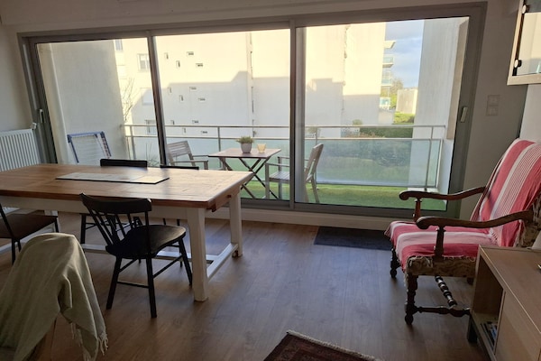 Foto van 100 meter van het zandstrand in Plougonvelin. - Vakantiehuis in Plougonvelin - DiningRoom