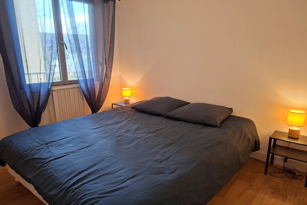 Foto van 100 meter van het zandstrand in Plougonvelin. - Vakantiehuis in Plougonvelin - BedRoom