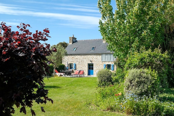 Foto van Stenen huis in Bretagne bij Roscoff & strand - Vakantiehuis in Plougoulm - GardenSummer