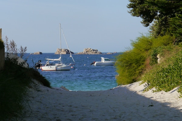 Foto van Stenen huis in Bretagne bij Roscoff & strand - Vakantiehuis in Plougoulm - AreaSummer5KM
