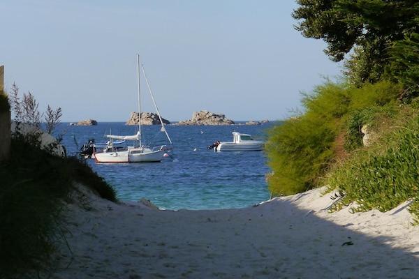 Foto van Vakantiehuis in Terenez met Uitzicht op Zee - Vakantiehuis in Plougasnou - AreaSummer5KM