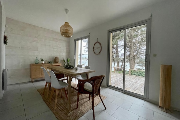 Foto van Vakantiehuis in Terenez met Uitzicht op Zee - Vakantiehuis in Plougasnou - DiningRoom