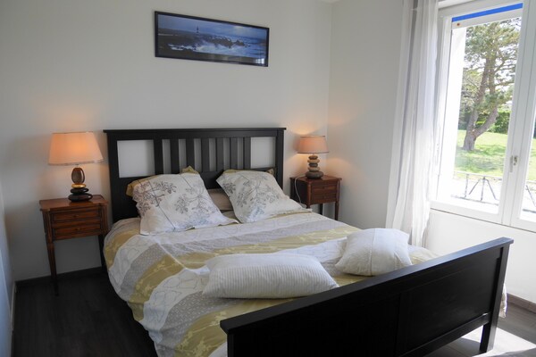 Foto van Panoramisch uitzicht op zee in Bretagne - Vakantiehuis in Lampaul-Plouarzel - BedRoom