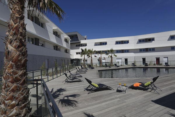 Foto van Toegang tot de stad Verblijf in de buurt van Montpellier - PoolOfHouse