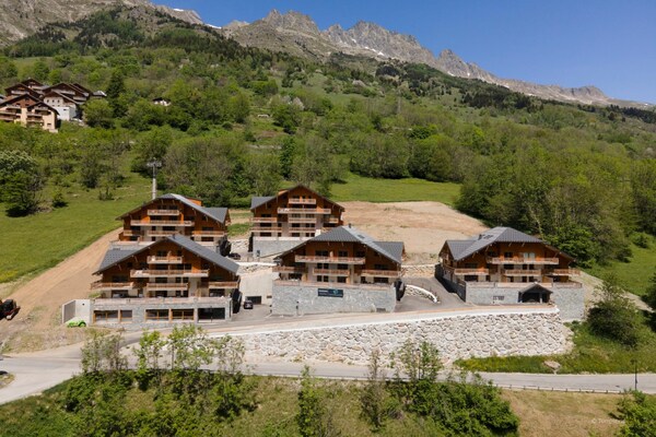 Foto van Chalet in Vaujany met Berguitzicht - Vakantiehuis in VAUJANY - AreaSummer1KM
