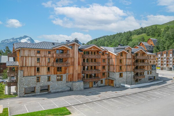 Foto van Appartement in Les Deux Alpes bij Skipistes - Vakantiehuis in Les Deux Alpes - ExteriorSummer