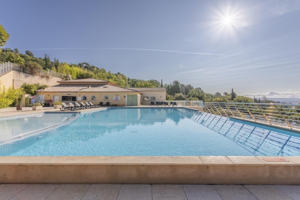 Foto van Provençaals familieappartement voor 6 personen - Vakantiehuis in CALLIAN (VAR) - PoolOfHouse