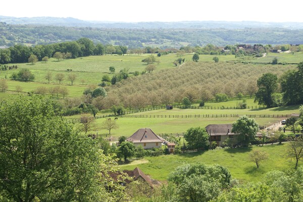 Foto van Ontsnap aan de natuur in Loubressac met zwembad - Vakantiehuis in Loubressac - AreaSummer1KM