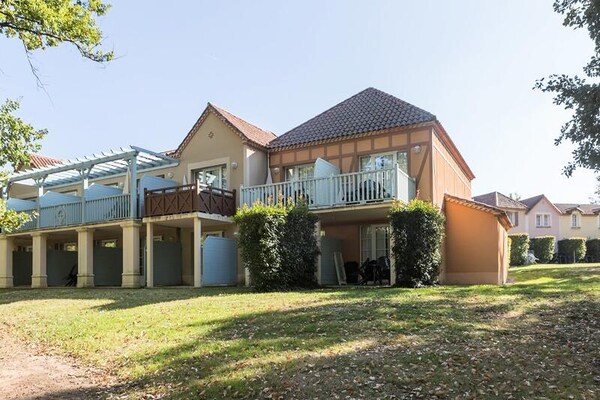 Foto van Huis in Monflanquin bij Meer en Zwembad - Vakantiehuis in Monflanquin - 