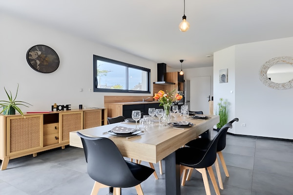 Foto van Normandy Beach Retreat - Vakantiehuis in Saint-Germain-sur-Ay - DiningRoom