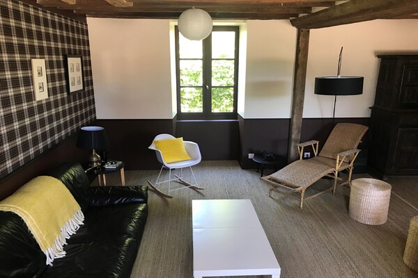 Foto van Vakantiehuis in Angers met privétuin - Vakantiehuis in Saint Laurent-des-Mortiers - LivingRoom