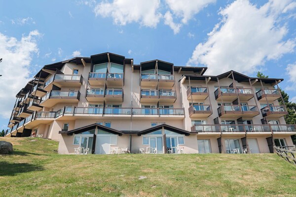 Foto van Premium Cerdagne-appartement voor 6 personen - Vakantiehuis in Font Romeu Ermitage - ExteriorSummer