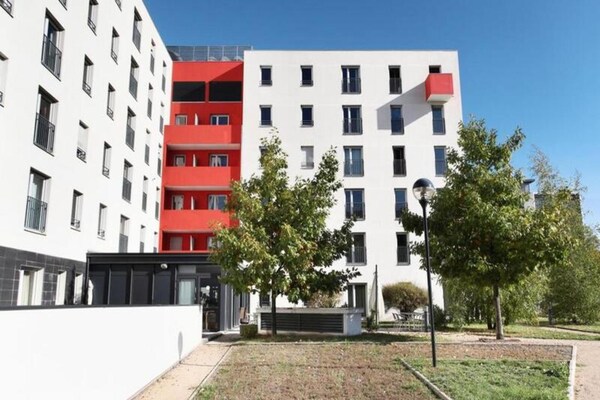 Foto van Aparthotel Odalys City Bioparc - Vakantiehuis in LYON - ExteriorSummer