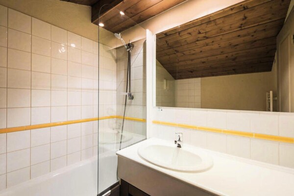 Foto van Wijk La Forêt - Vakantiehuis in Valmorel - BathRoom